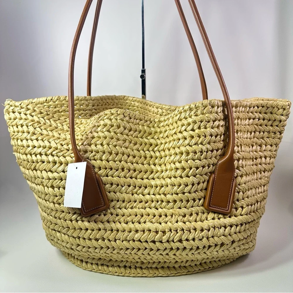 NEW Bottega Veneta Arco Natural Wood Rafia Medium Tote - Picture 3 of 16